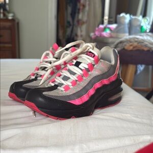 Nike Air Max 95 Black and Pink Sneakers 4.5y